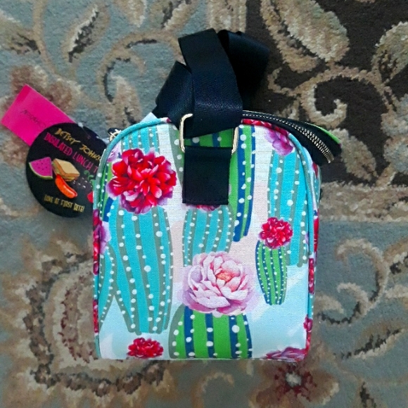 2x*Host Pick*Betsey Johnson cube lunch bag - Picture 7 of 16